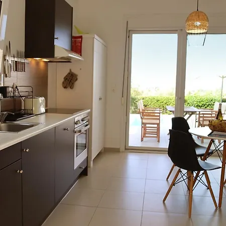 Σπίτι διακοπών Lemoni With Private Pool And Sea View Λούτρα